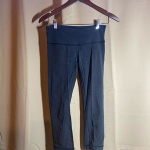 Lululemon grey cropped leggings